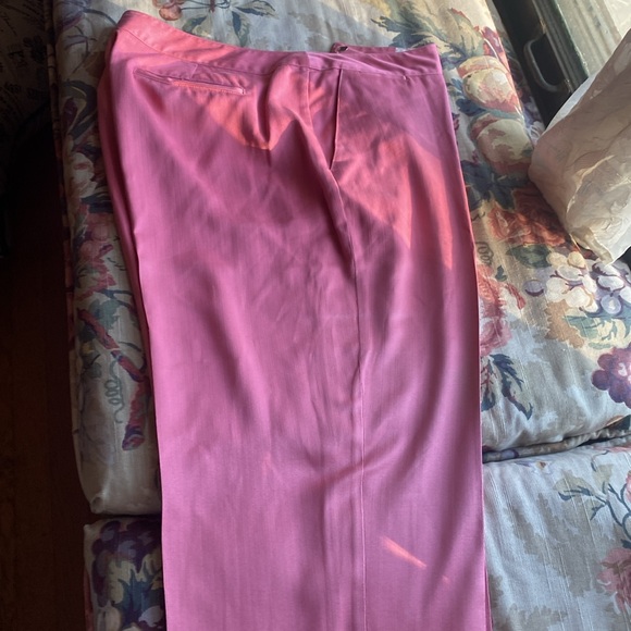 Tommy Bahama capri size 12 salmon color - Picture 3 of 4